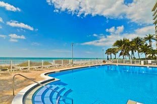 Longboat Key Towers Condos for Sale