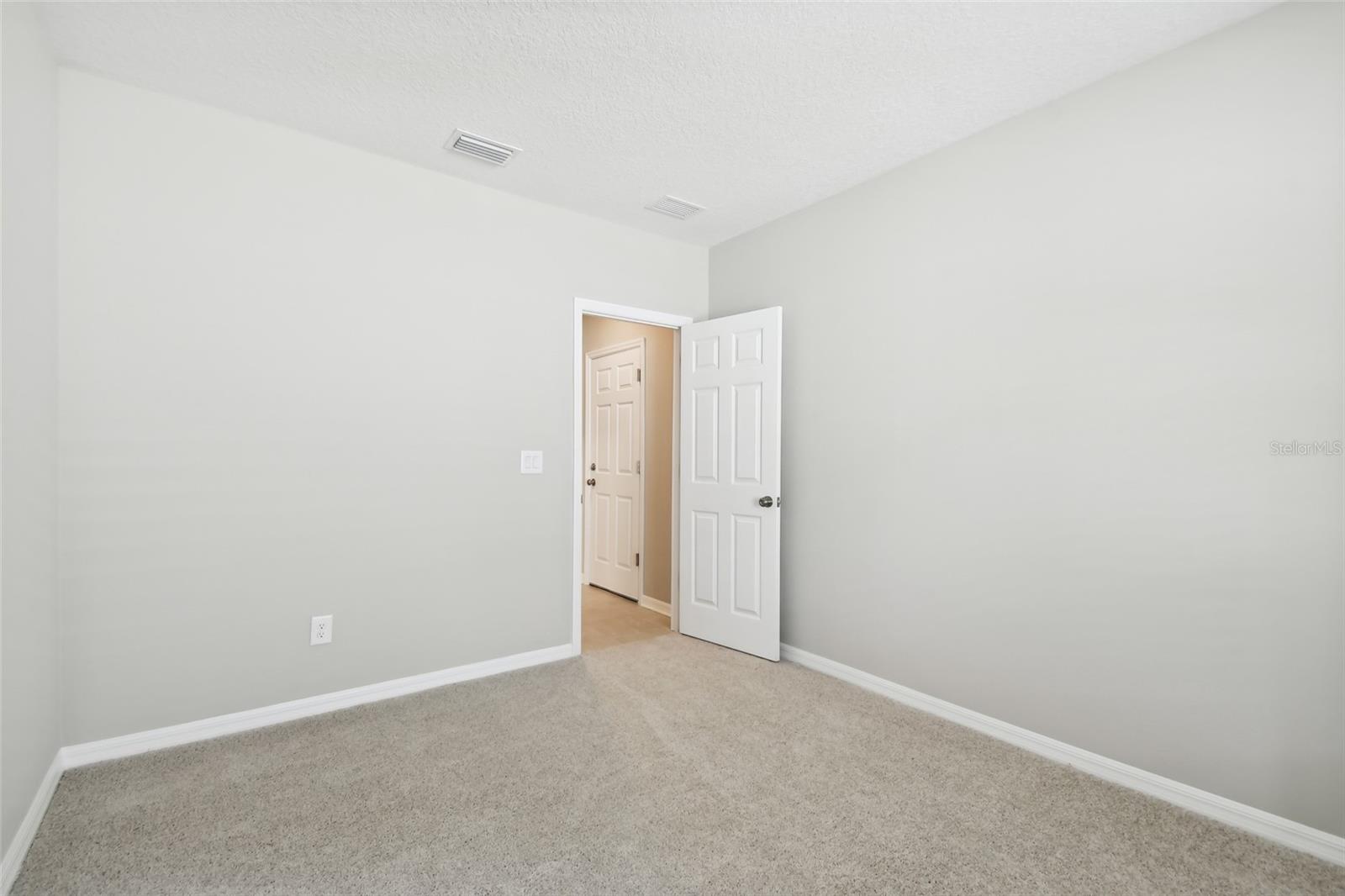 Listing Image #24