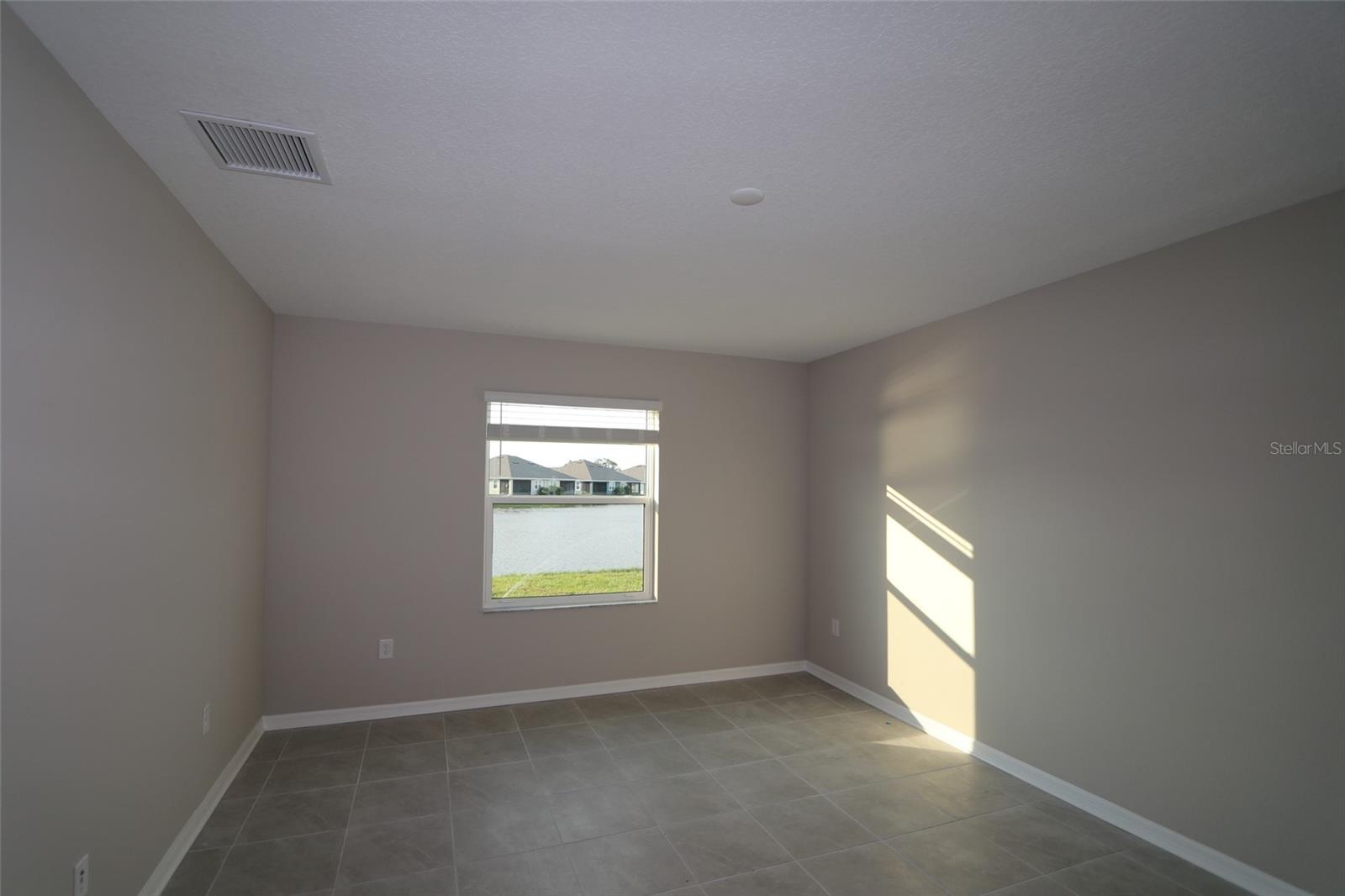 Listing Image #6