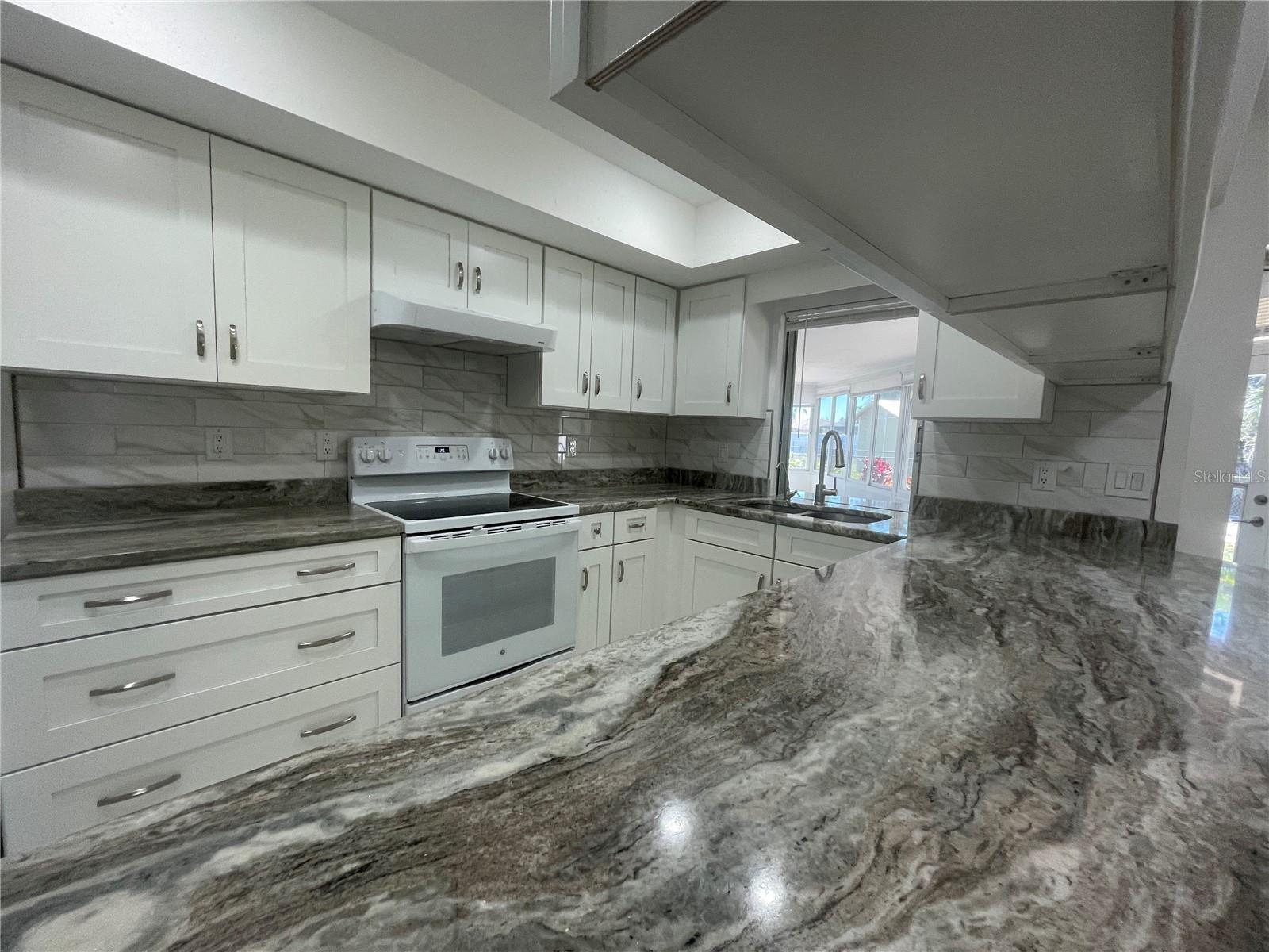 Listing Image #6