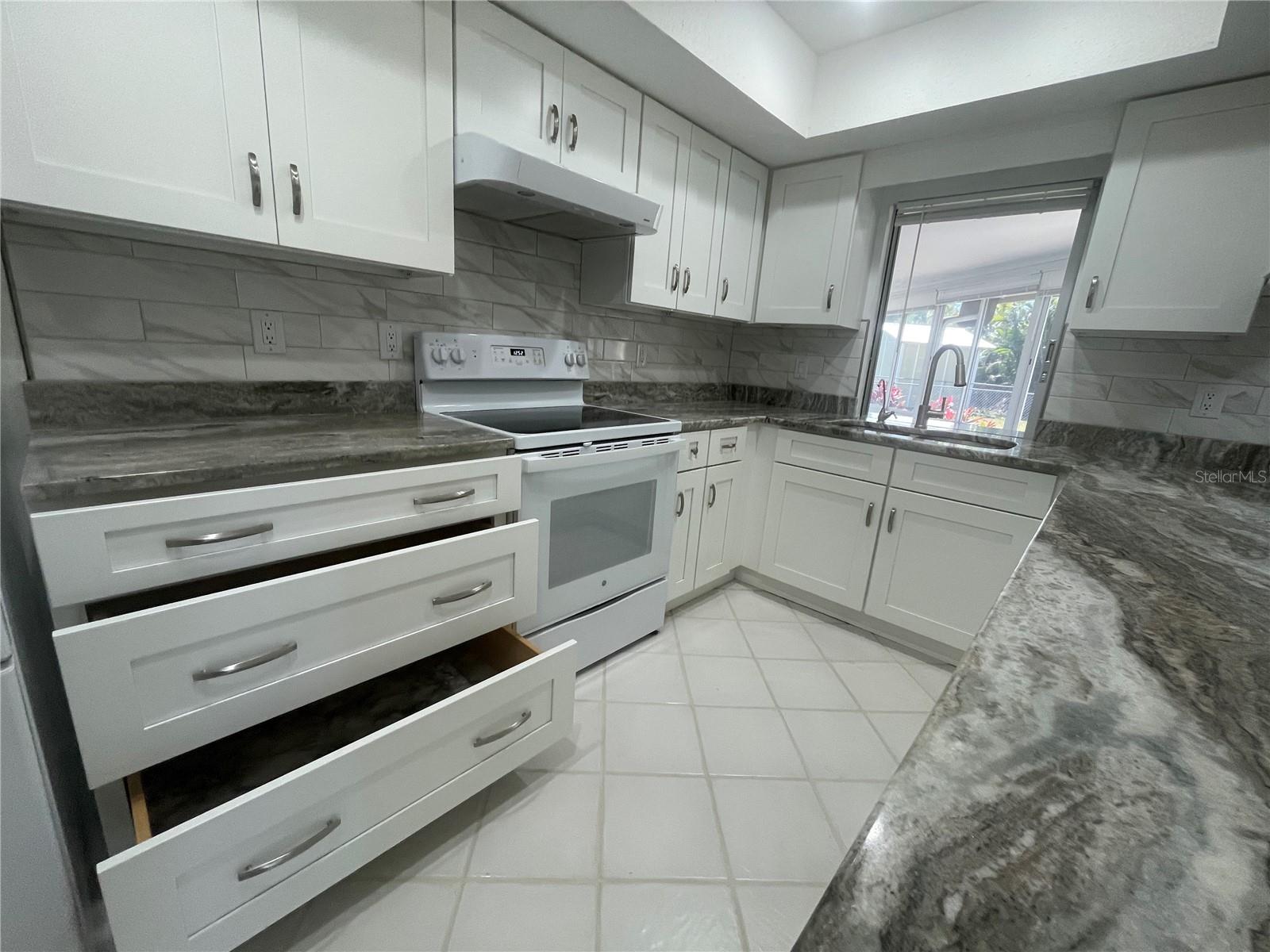 Listing Image #7