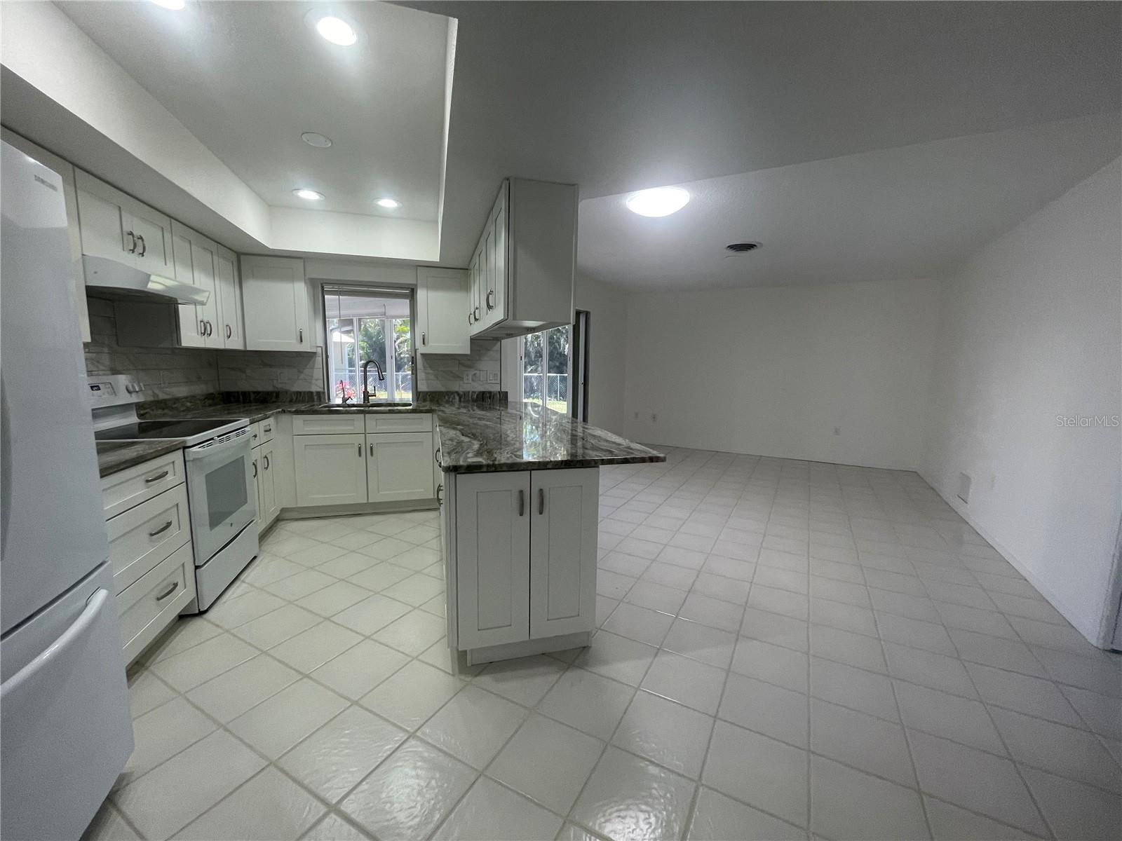Listing Image #8