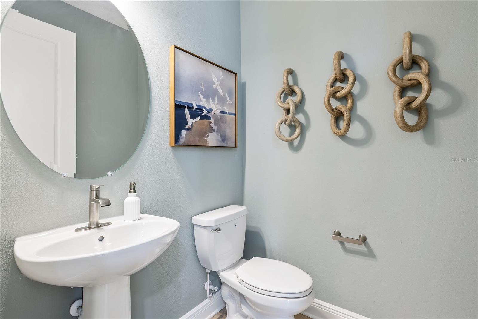 Listing Image #16