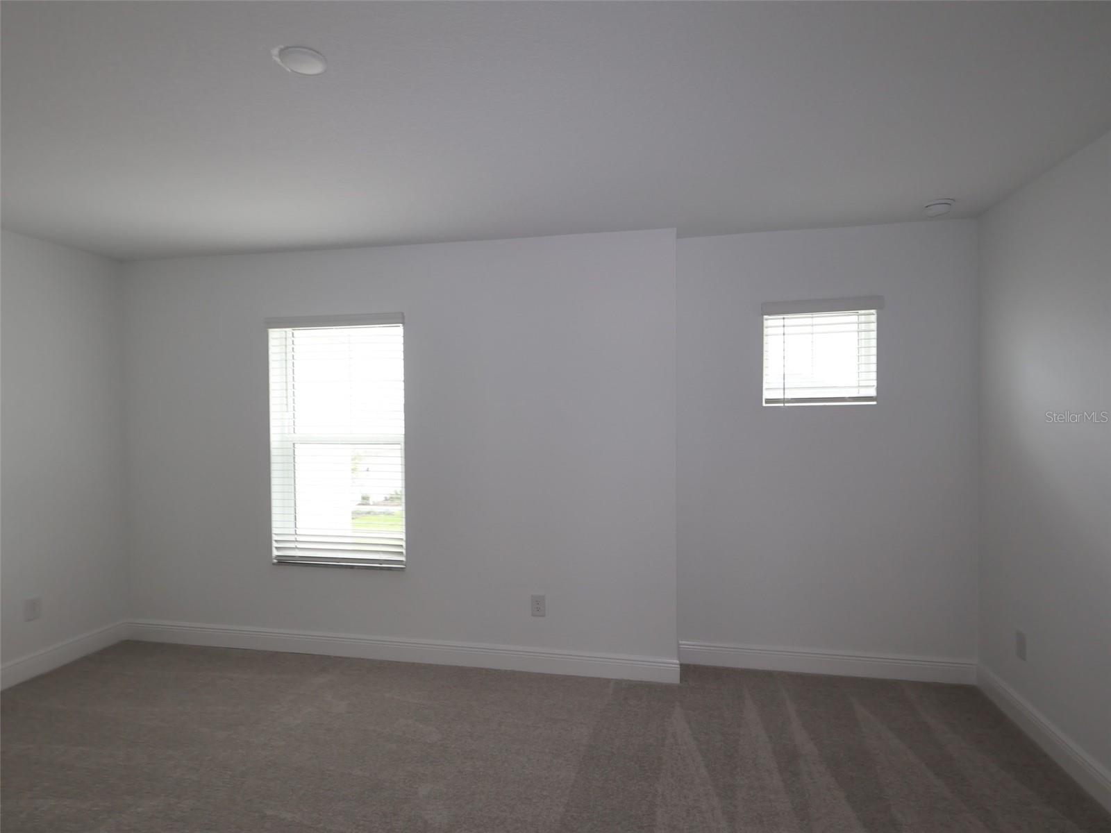 Listing Image #13