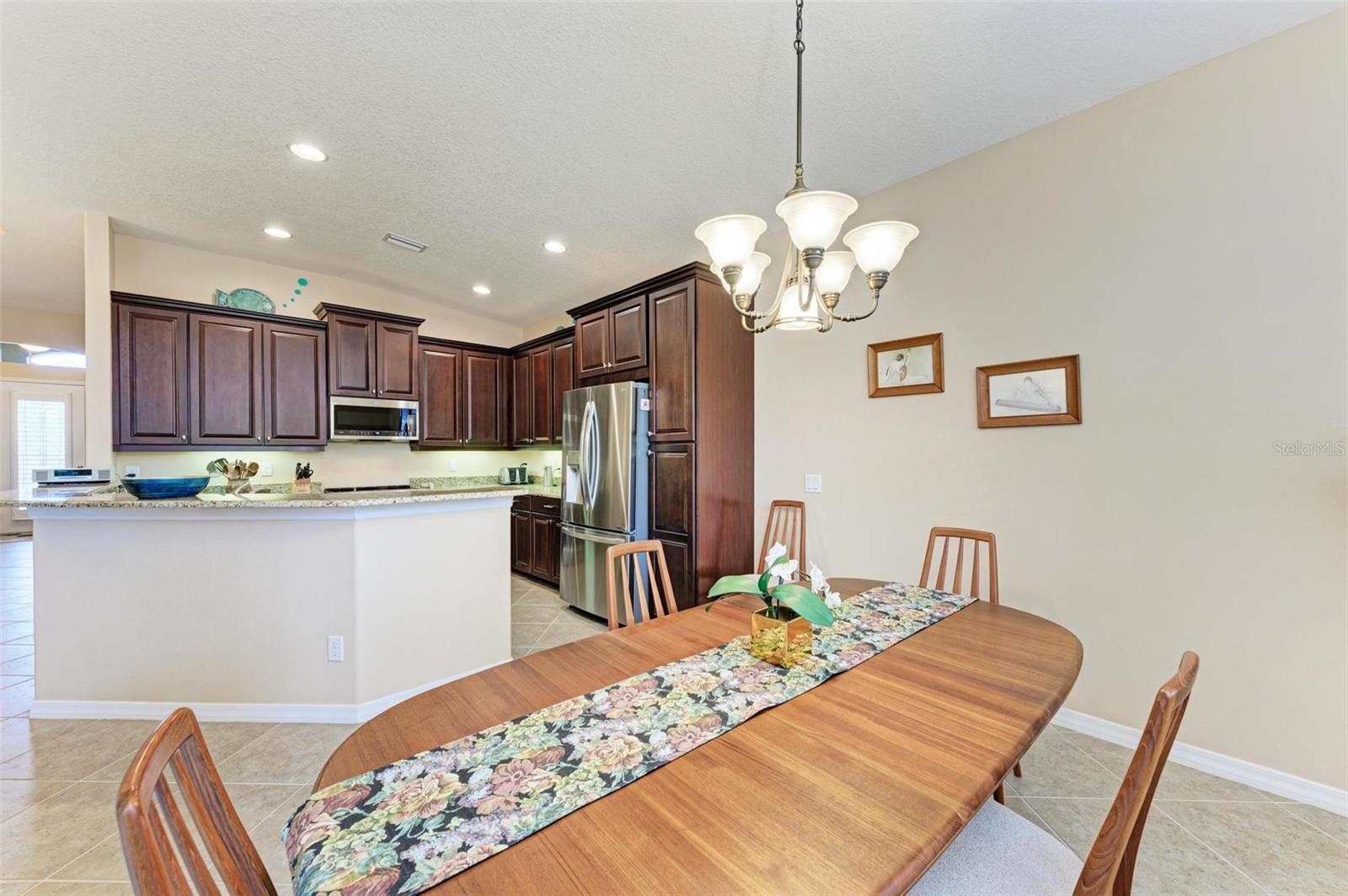 Listing Image #11