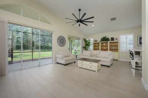 Listing Image #3