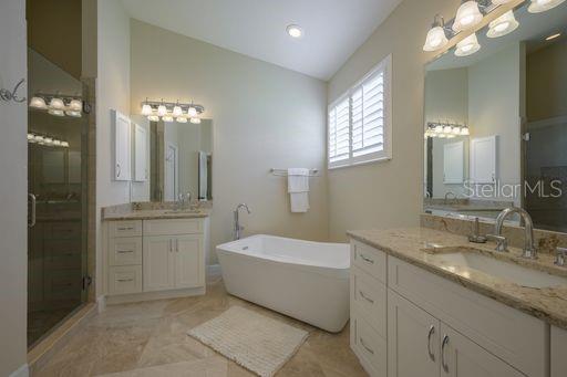 Listing Image #10
