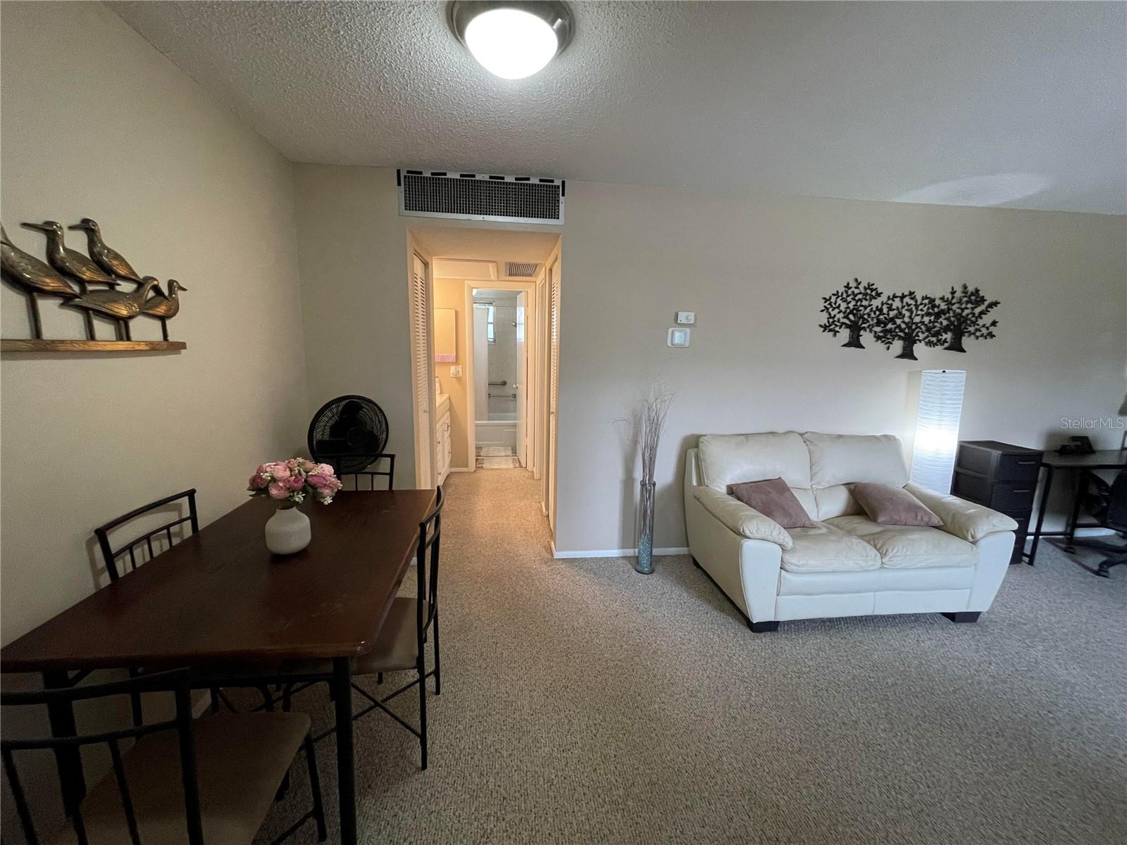 Listing Image #4