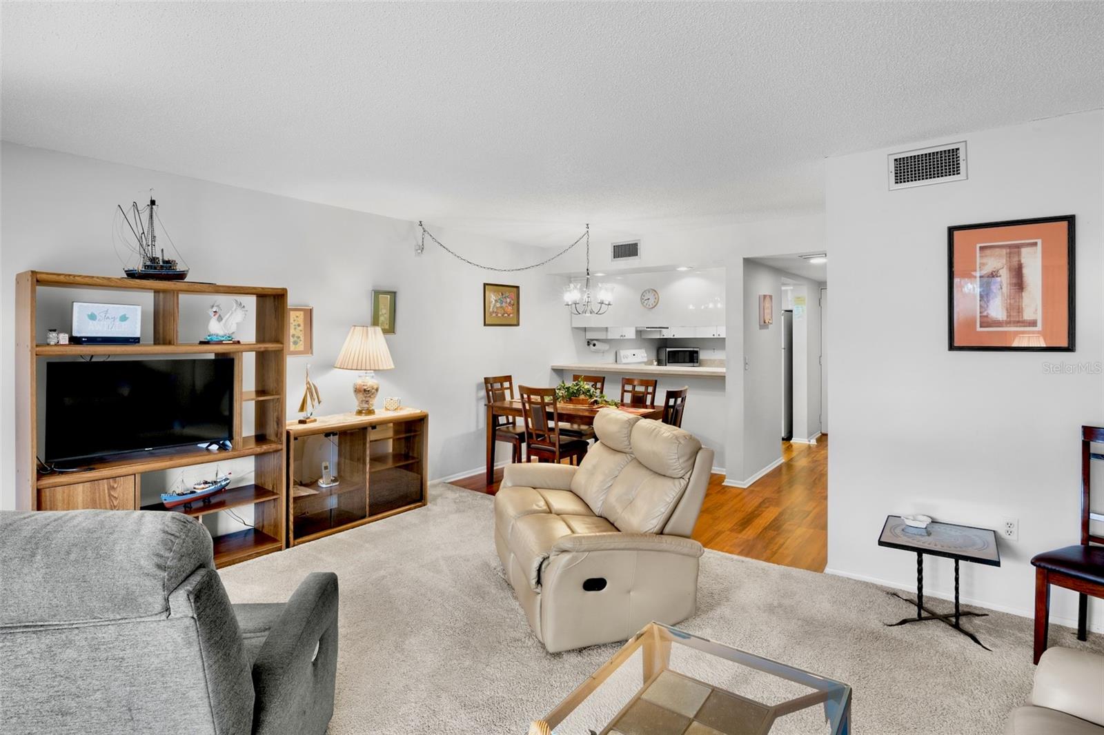 Listing Image #5