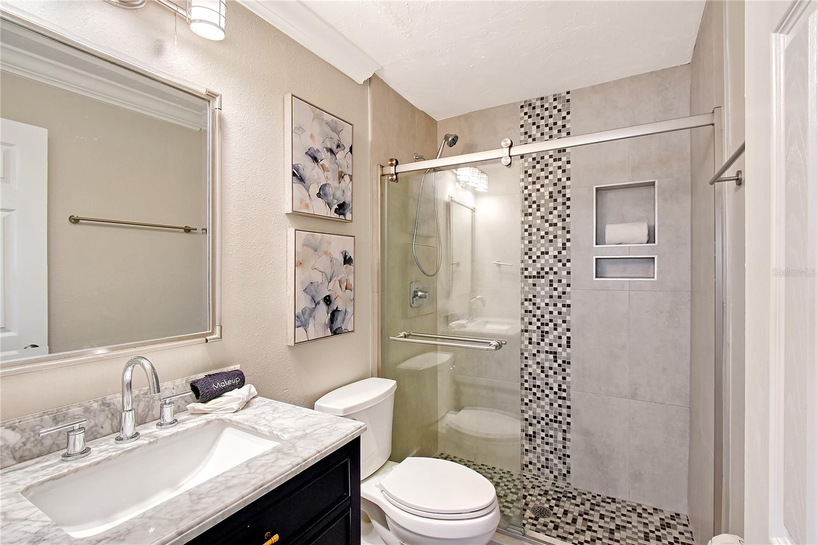 Listing Image #23