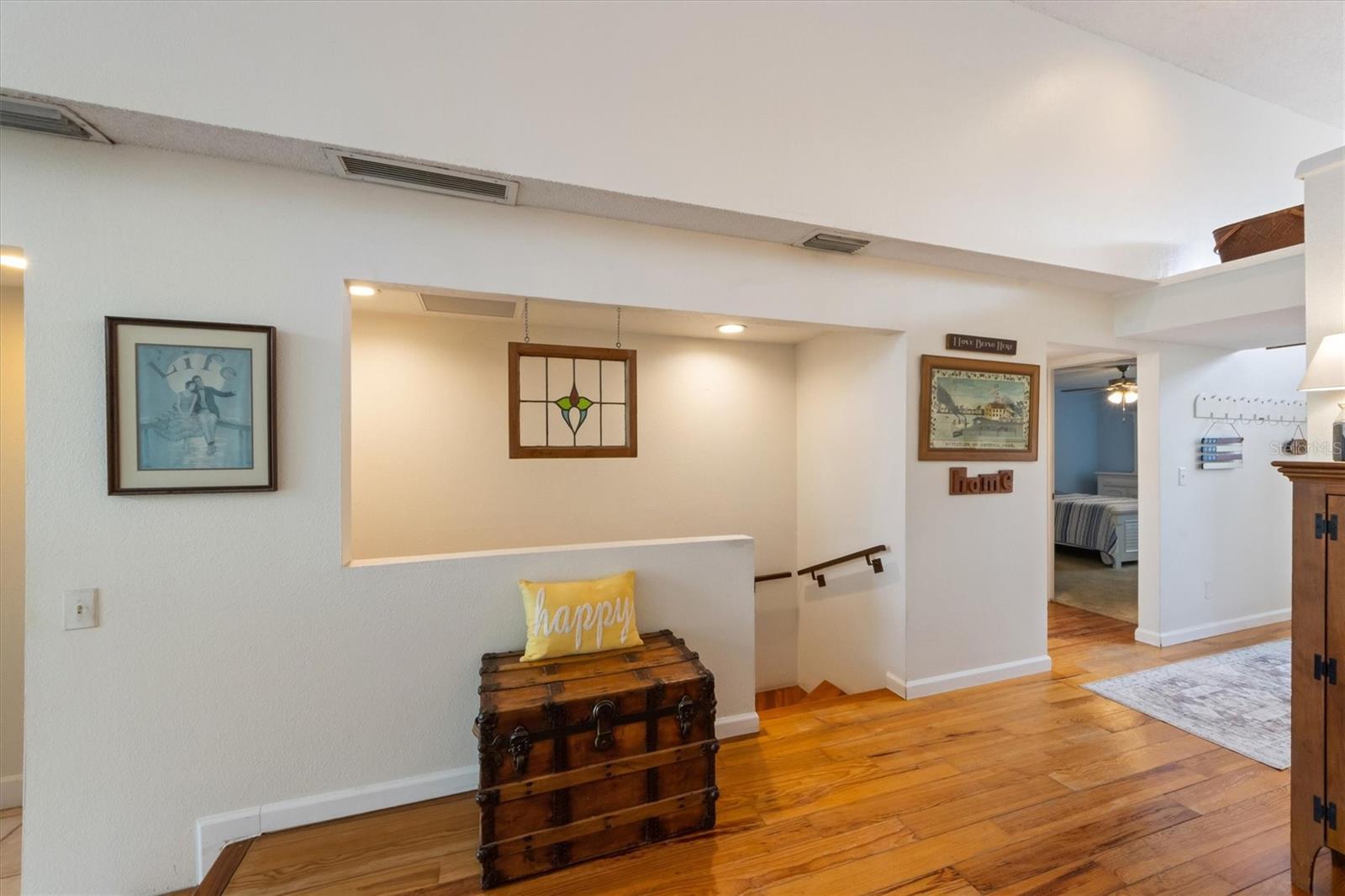 Listing Image #12