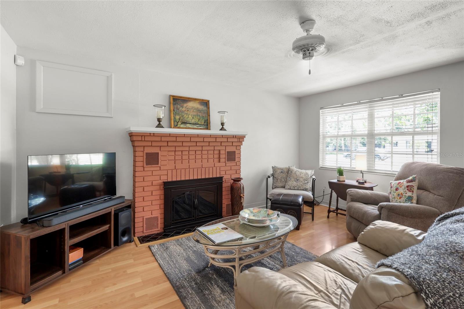 Listing Image #3