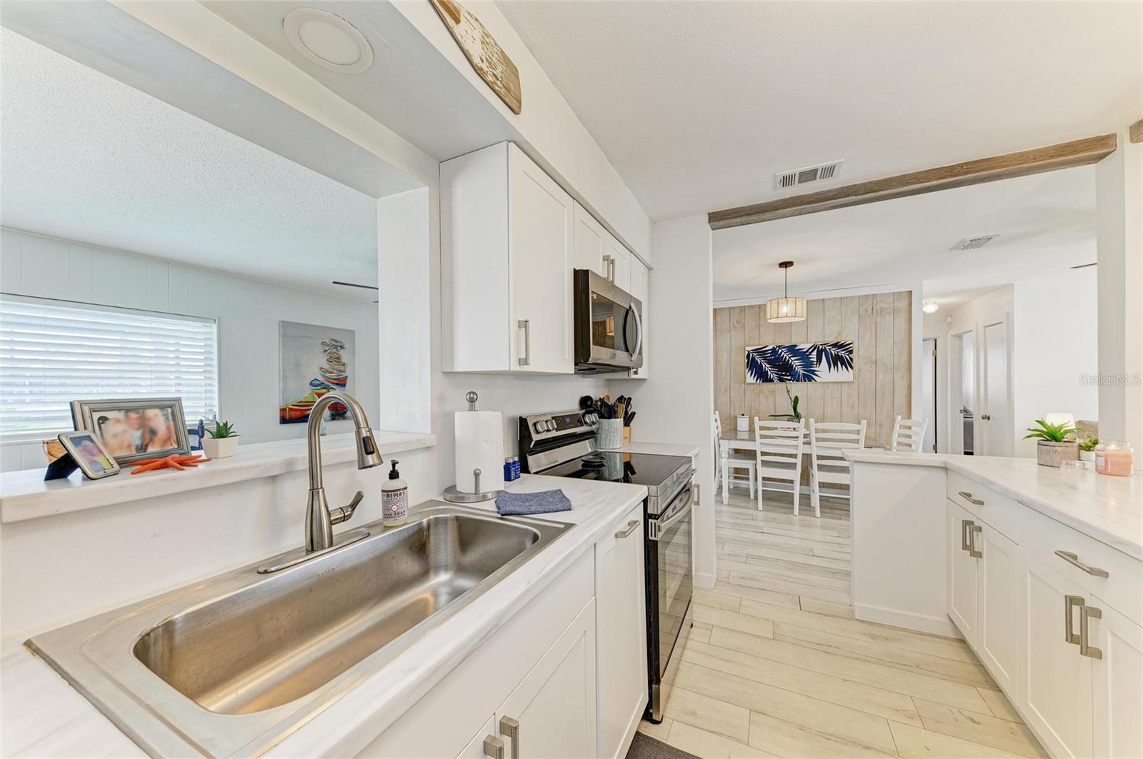 Listing Image #7