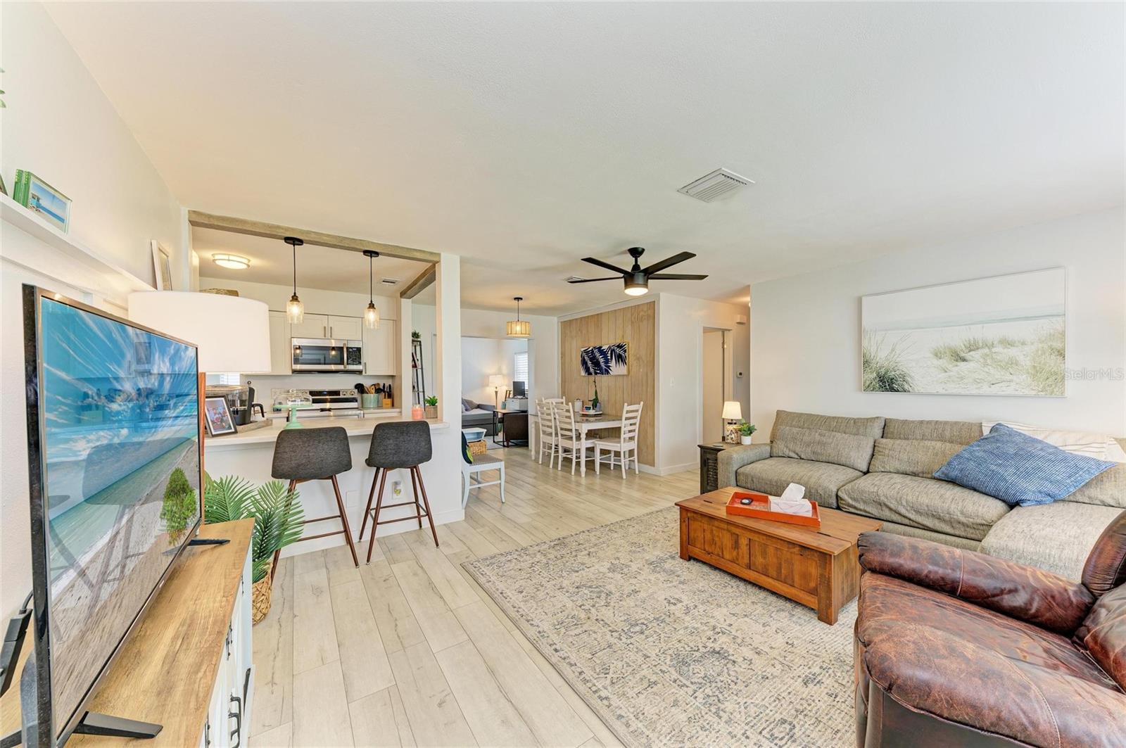 Listing Image #8