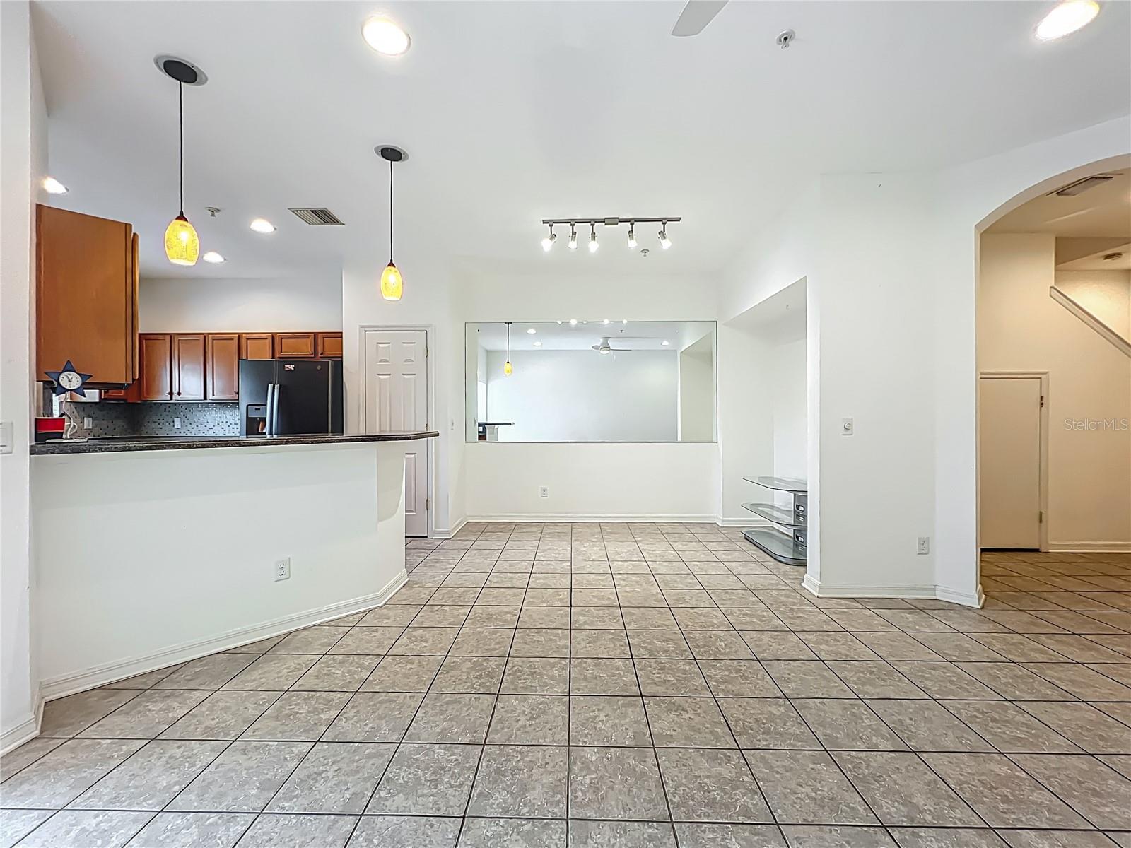 Listing Image #8