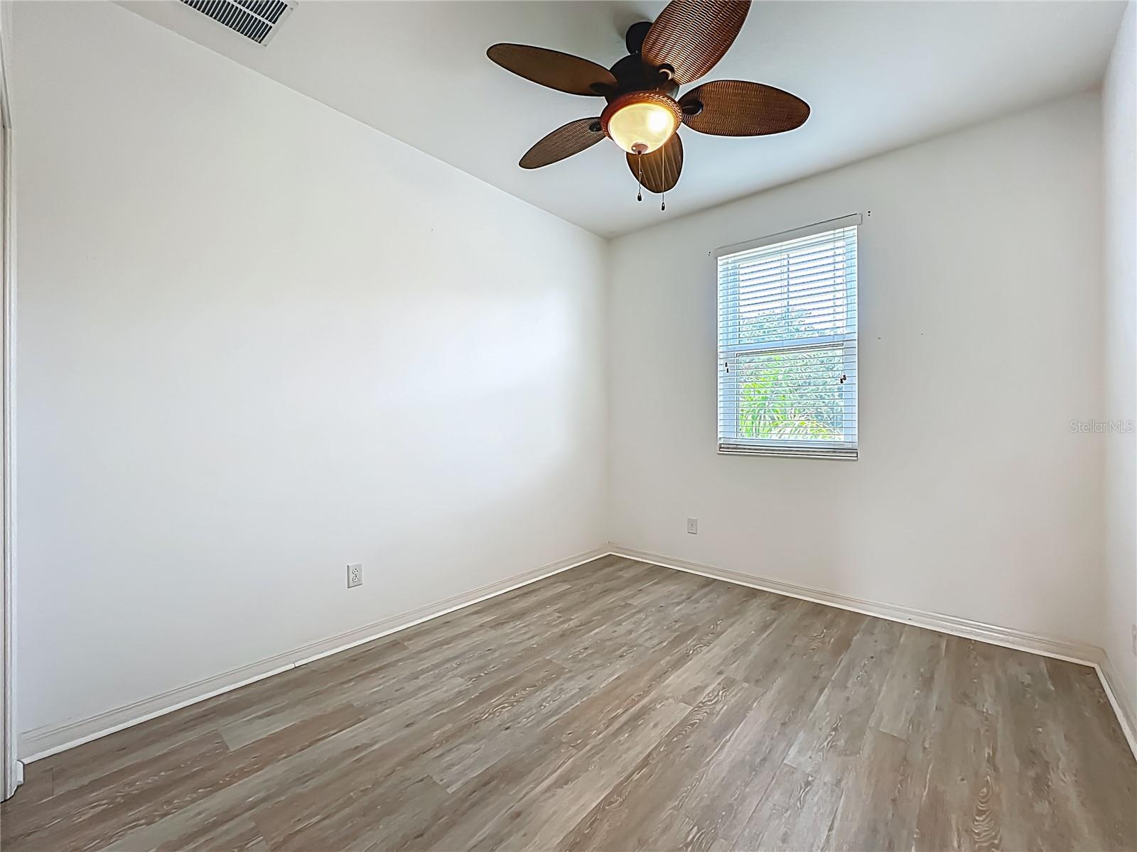 Listing Image #29