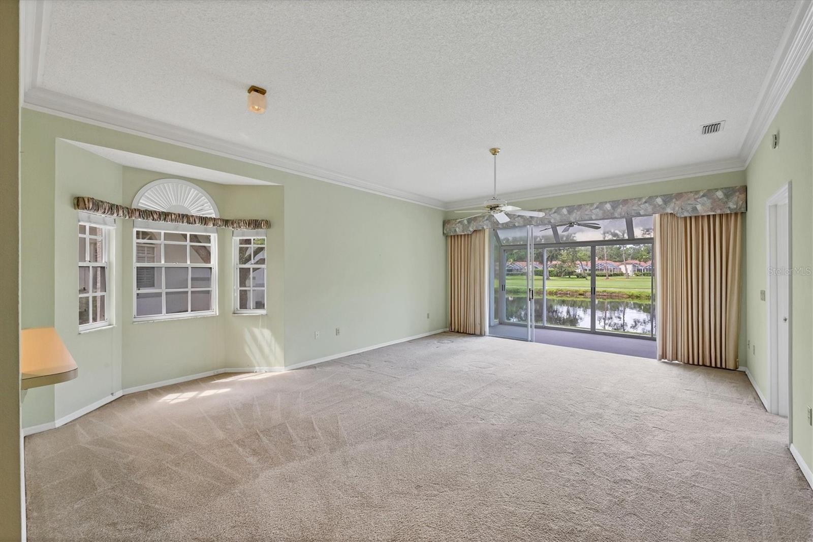Listing Image #12