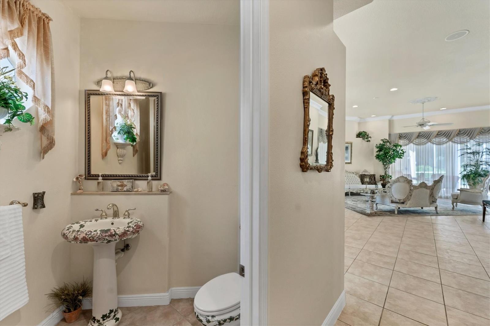 Listing Image #12