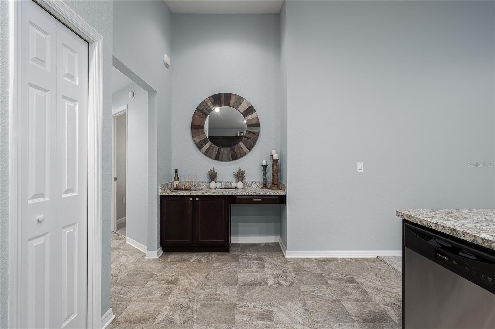 Listing Image #4