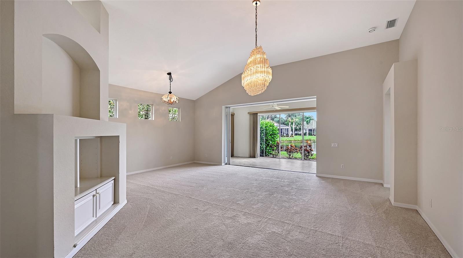 Listing Image #8
