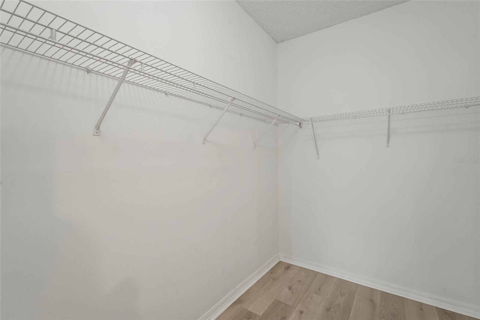 Listing Image #32