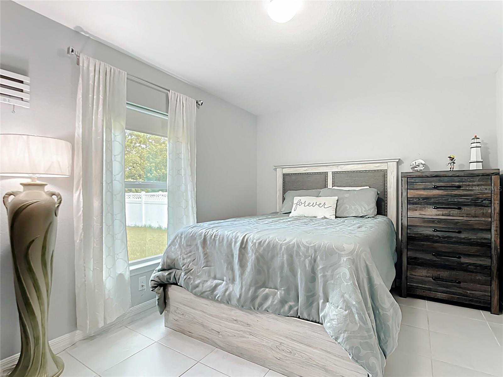 Listing Image #12