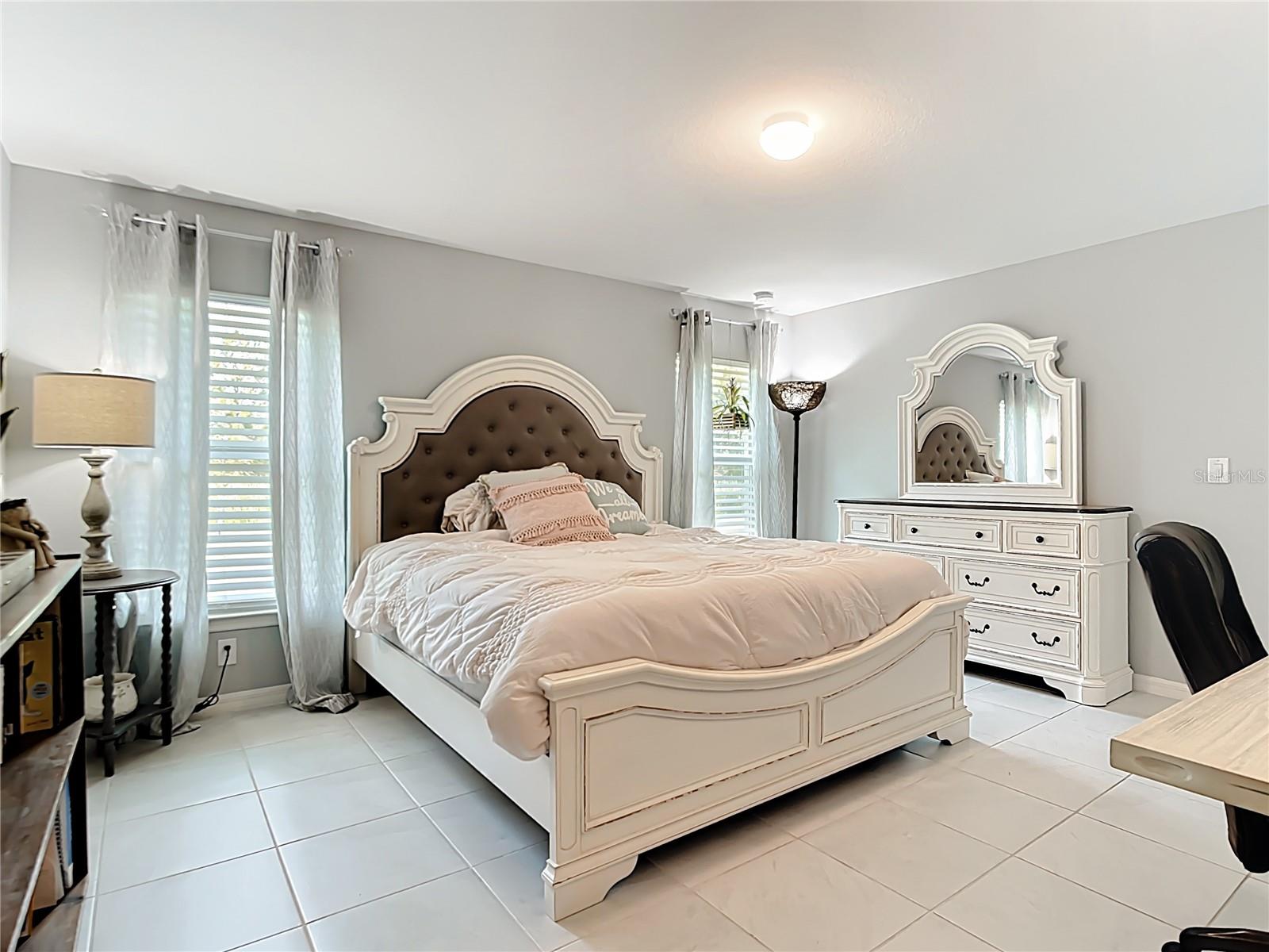 Listing Image #13