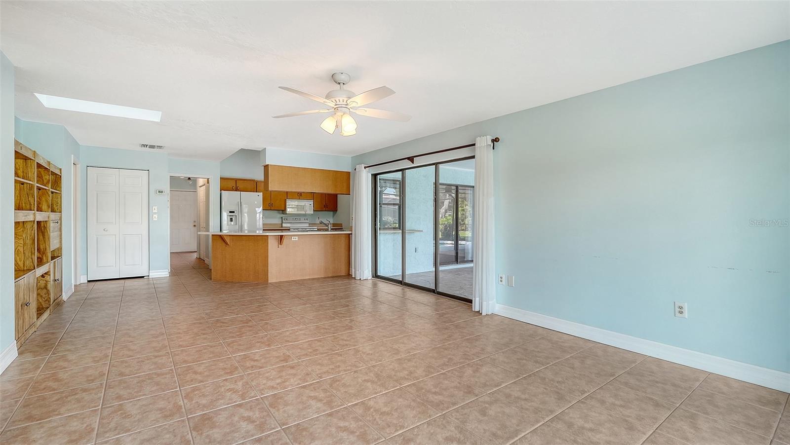 Listing Image #9