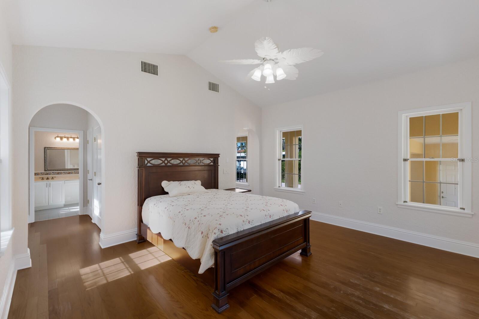 Listing Image #42