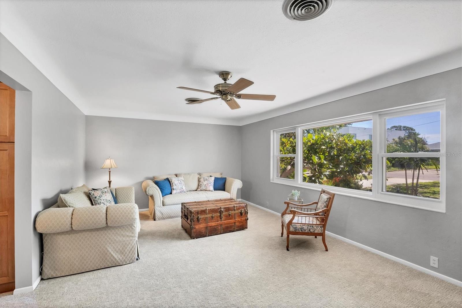Listing Image #5