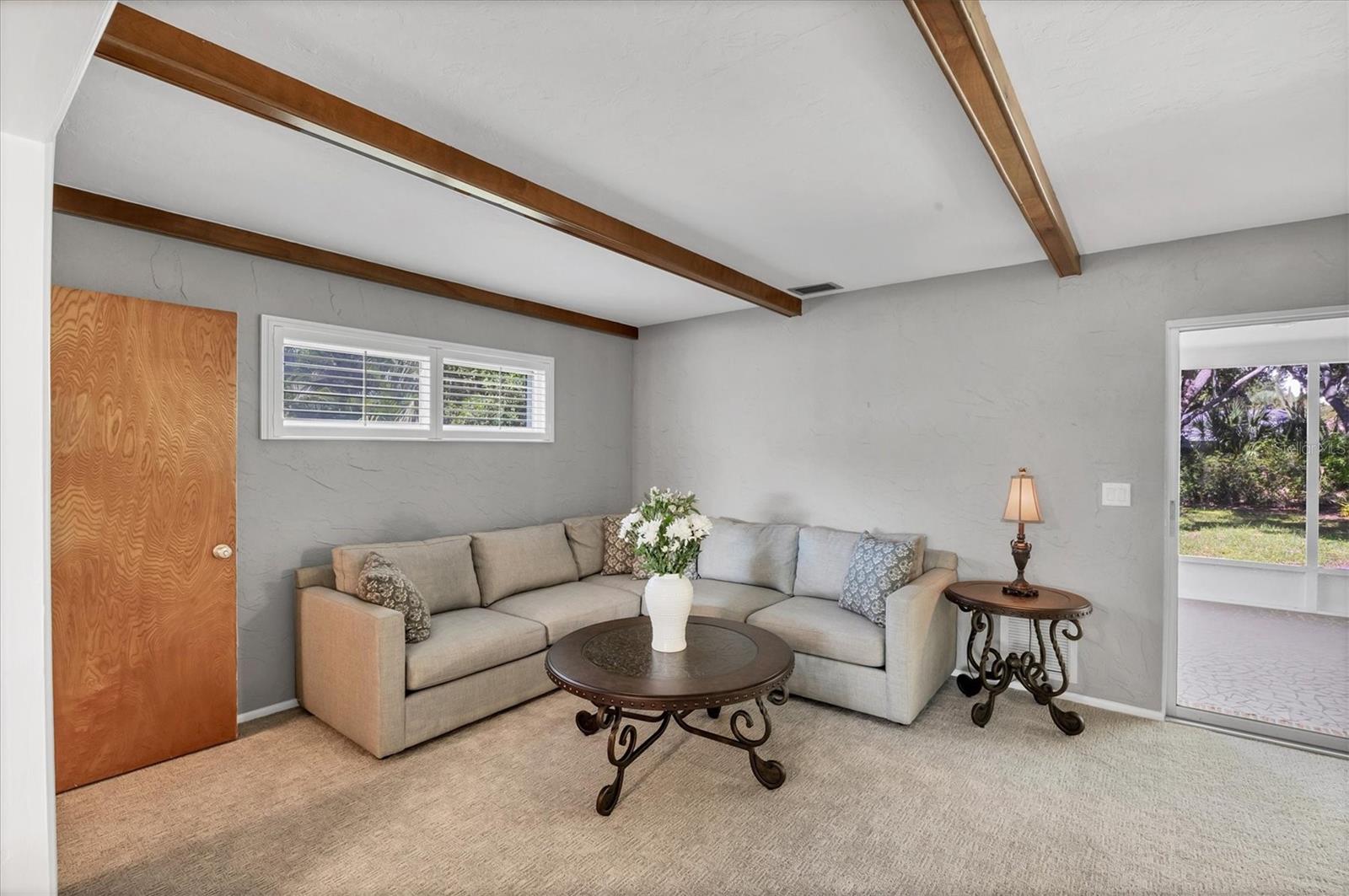 Listing Image #12