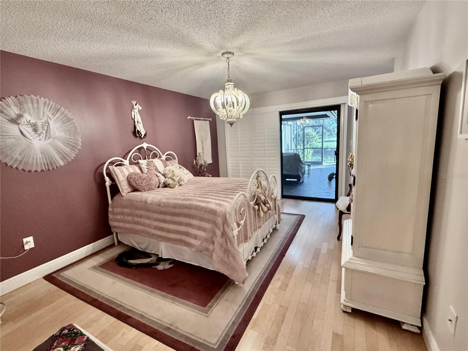 Listing Image #16