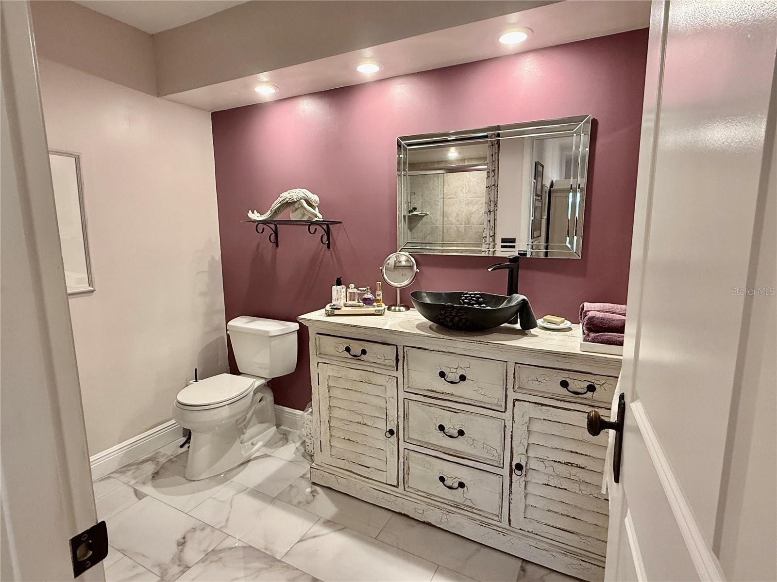 Listing Image #19