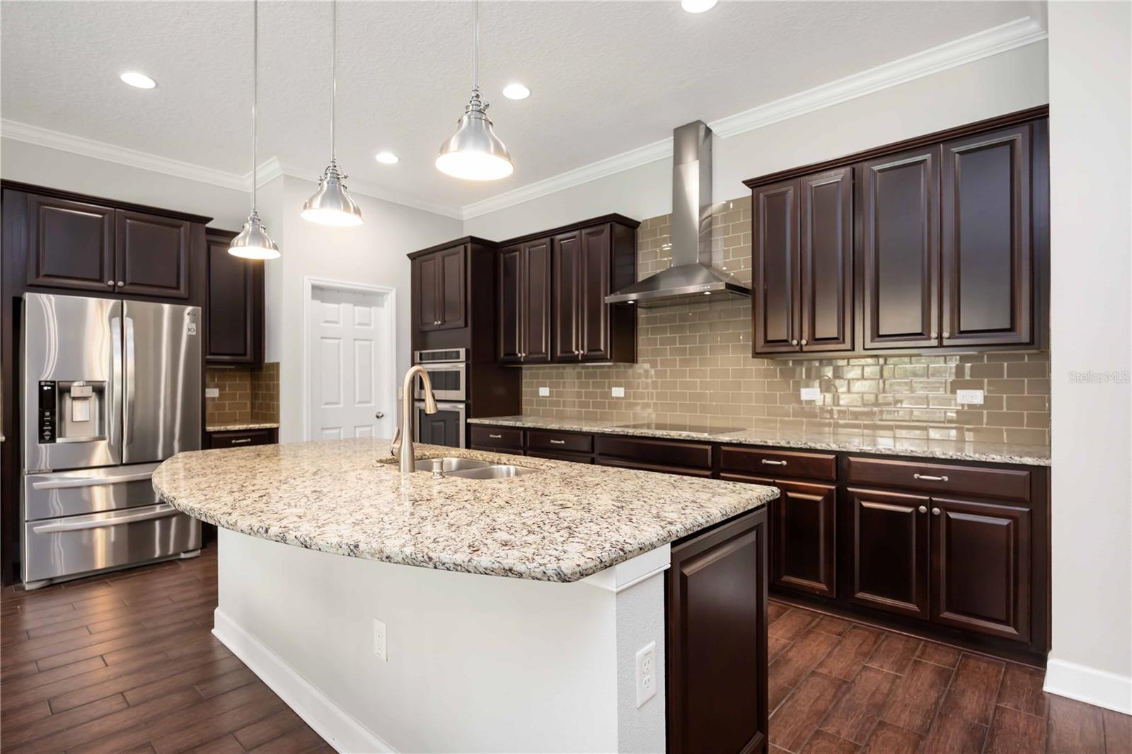 Listing Image #13