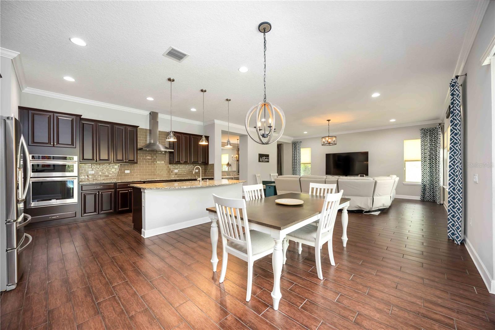 Listing Image #15