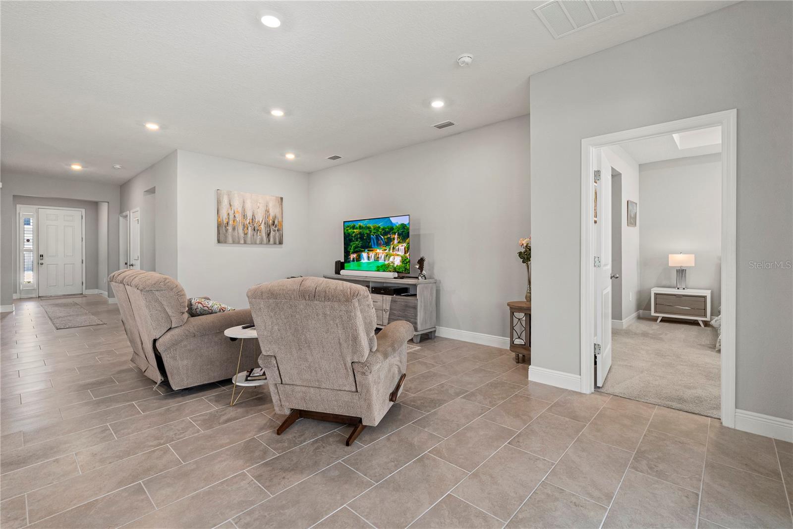 Listing Image #4