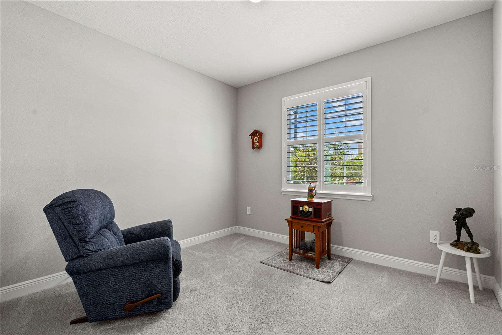 Listing Image #12