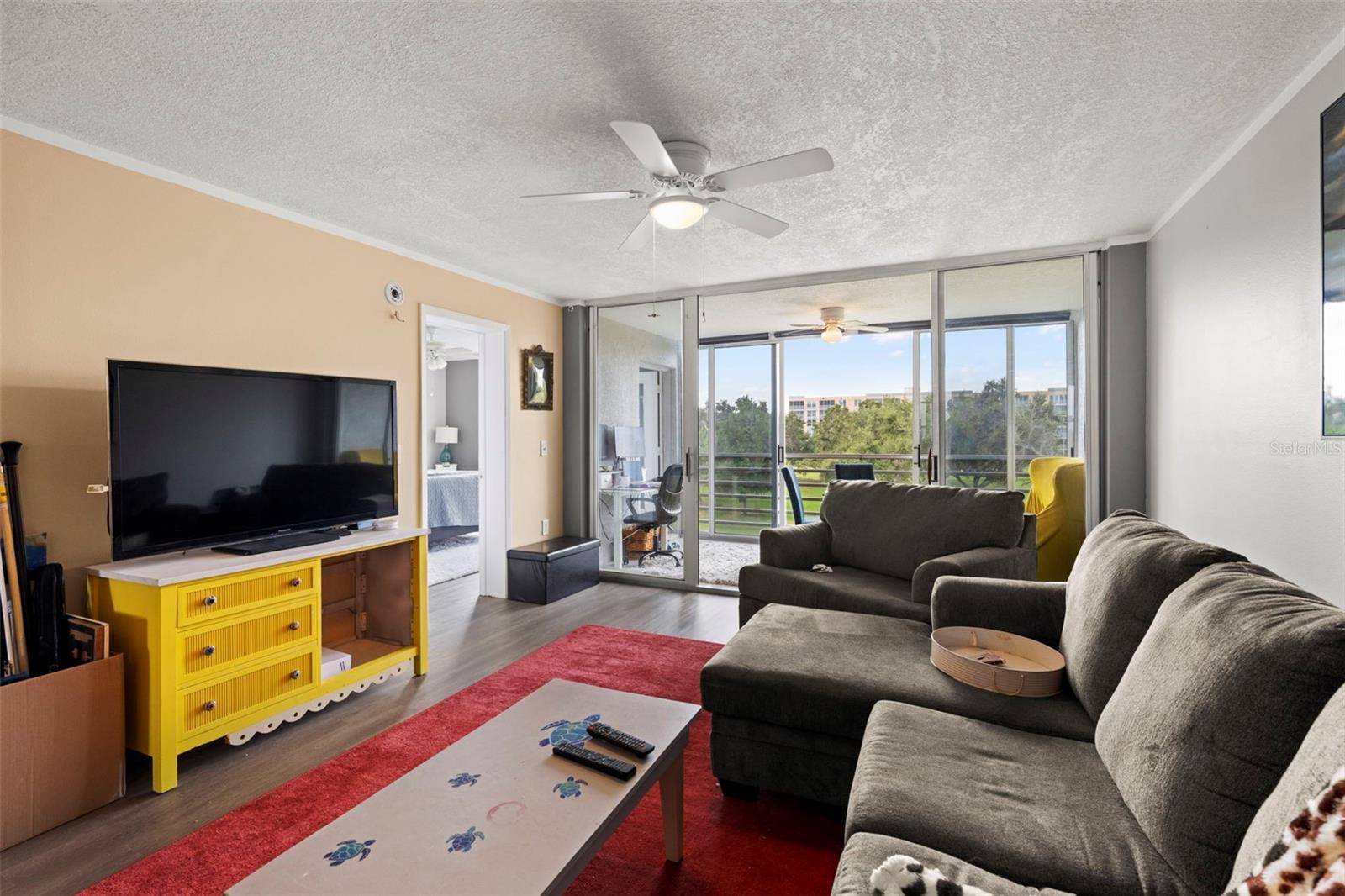 Listing Image #3