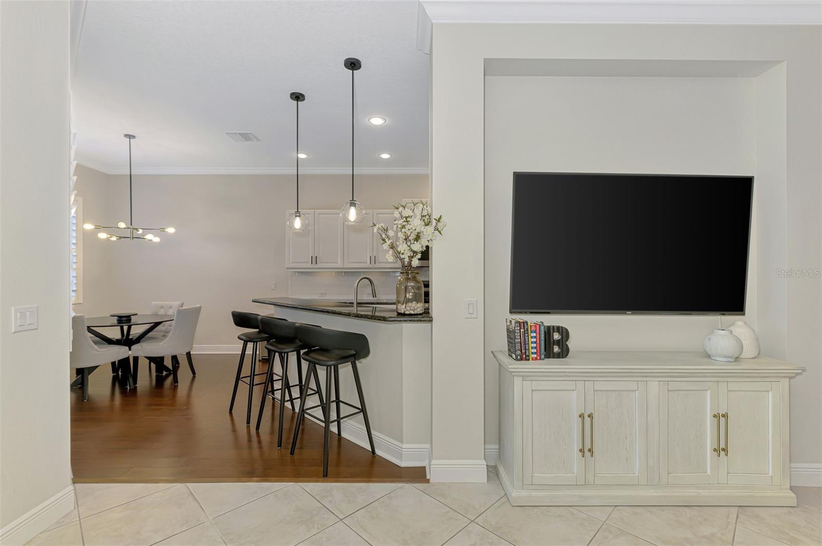 Listing Image #23