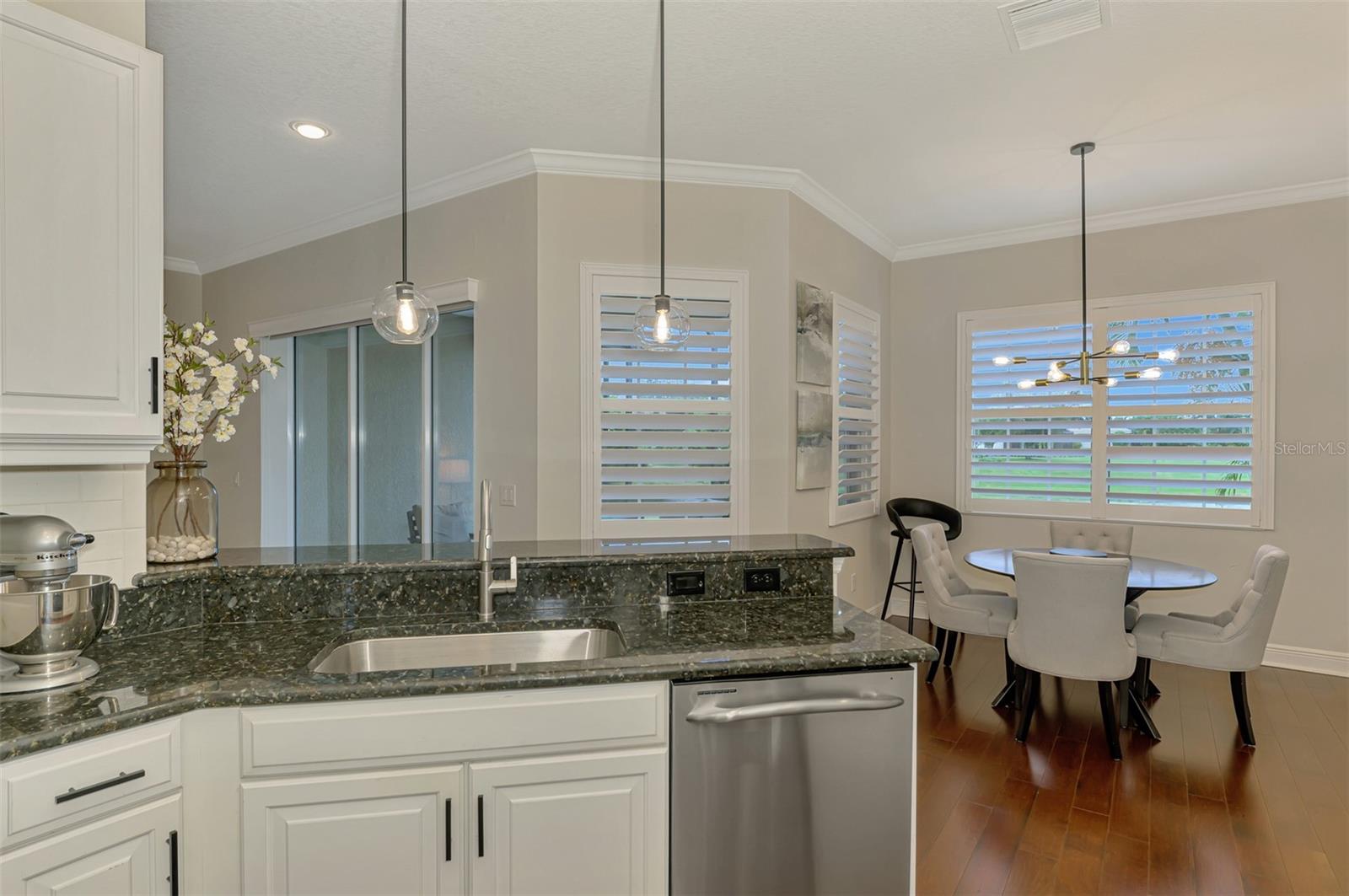 Listing Image #29