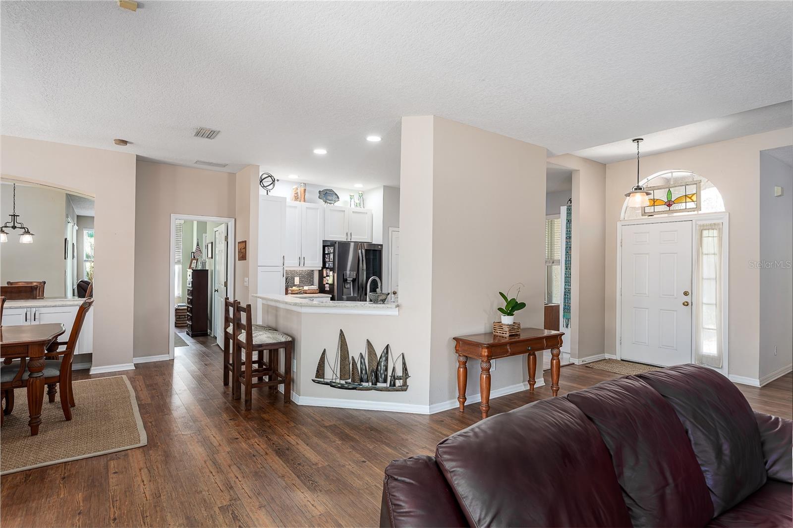 Listing Image #10