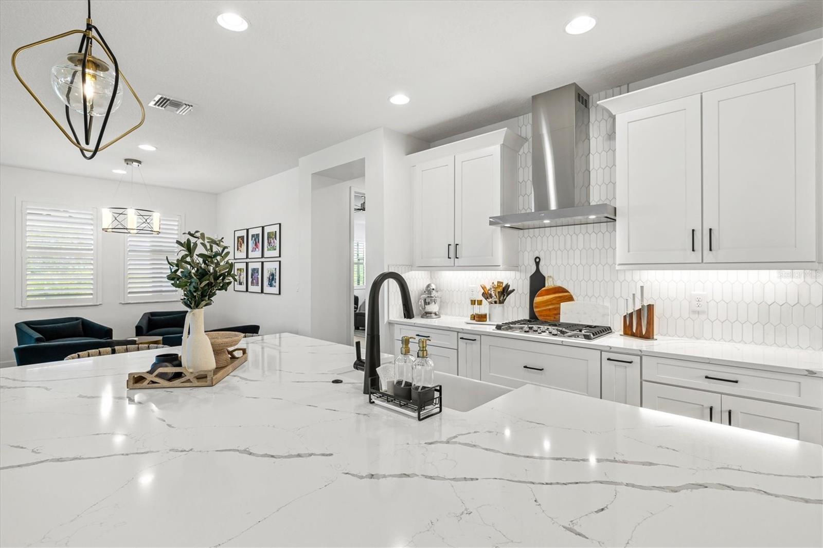 Listing Image #6