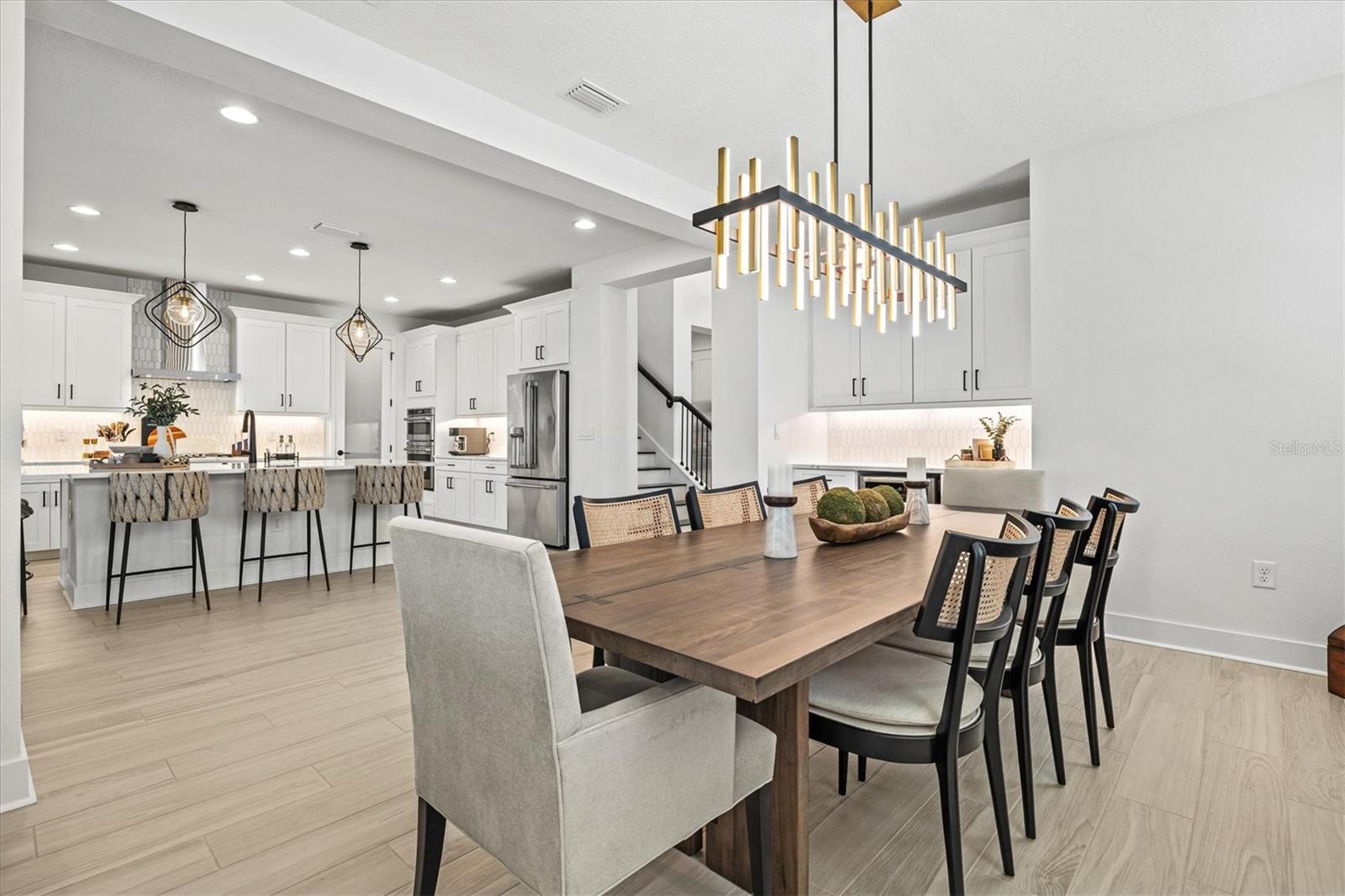 Listing Image #12