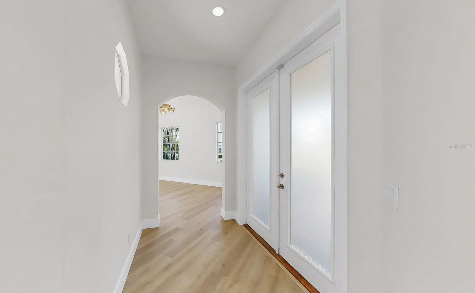 Listing Image #9