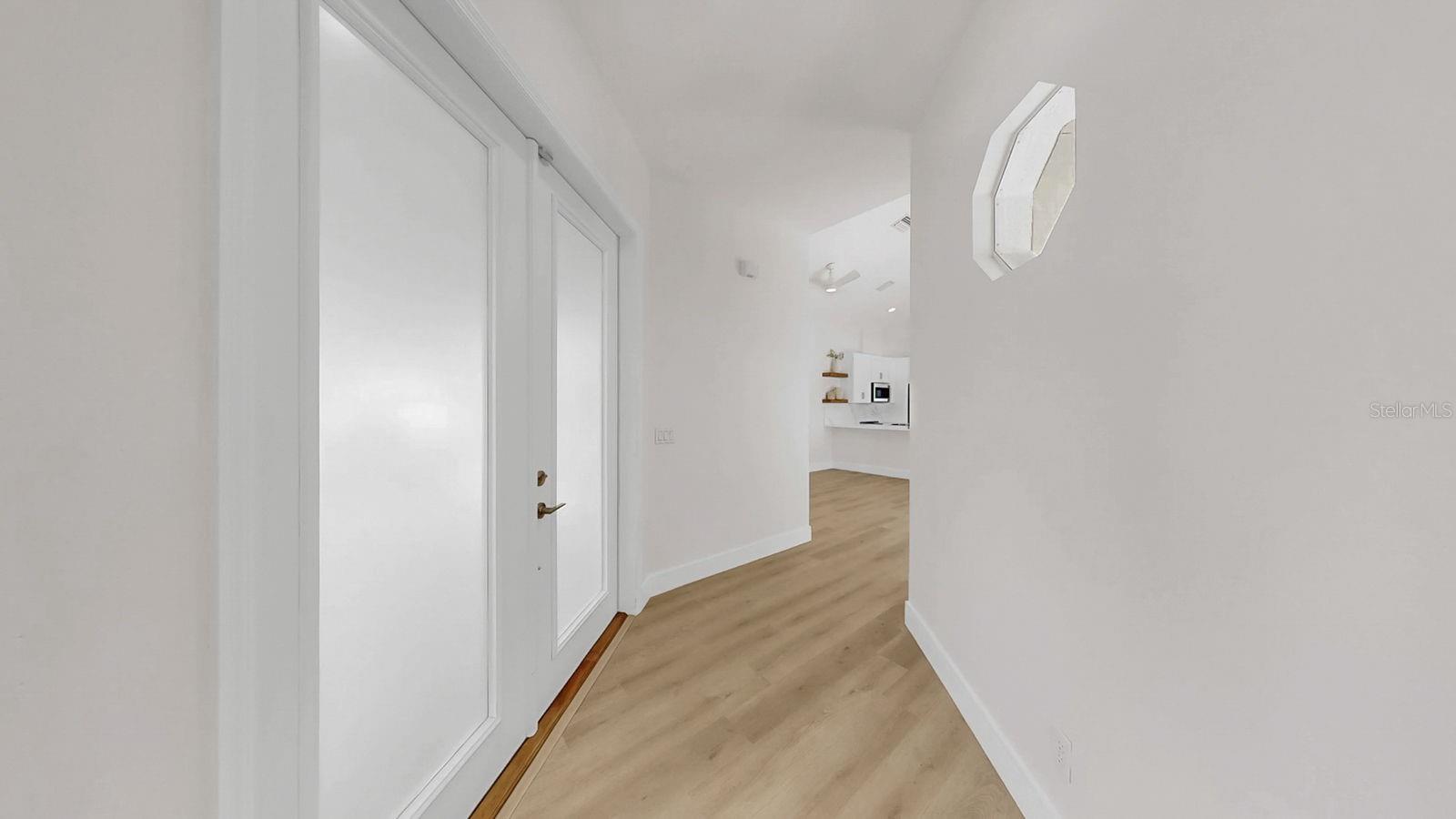 Listing Image #10