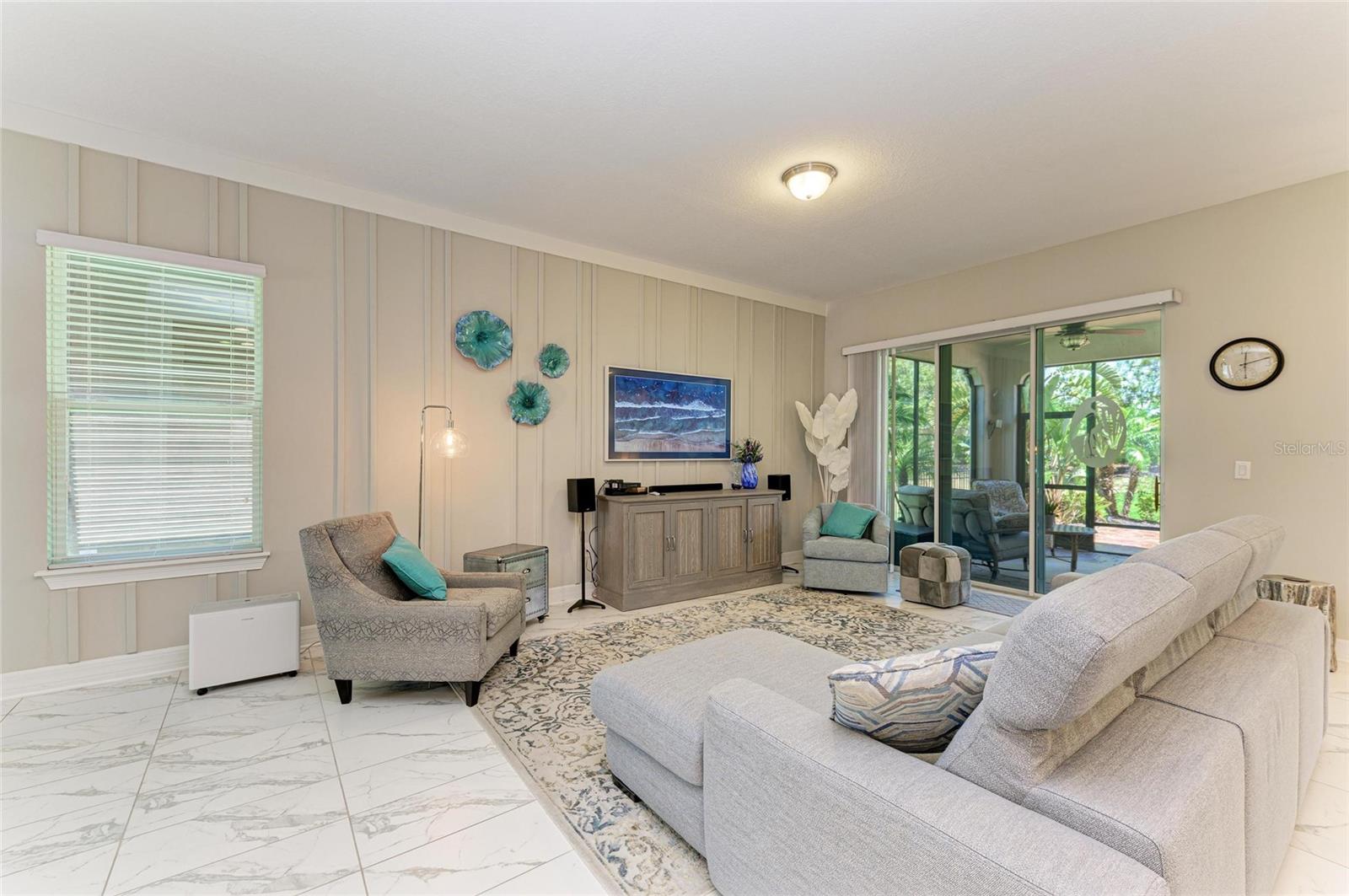 Listing Image #7