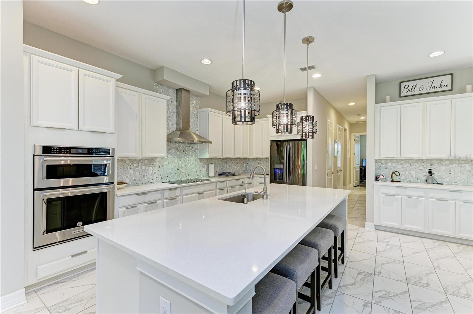 Listing Image #11