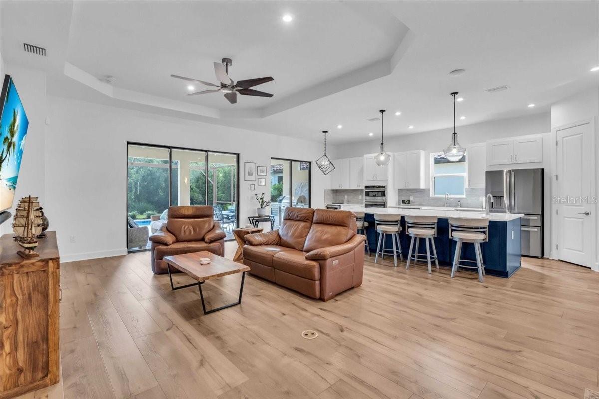 Listing Image #8