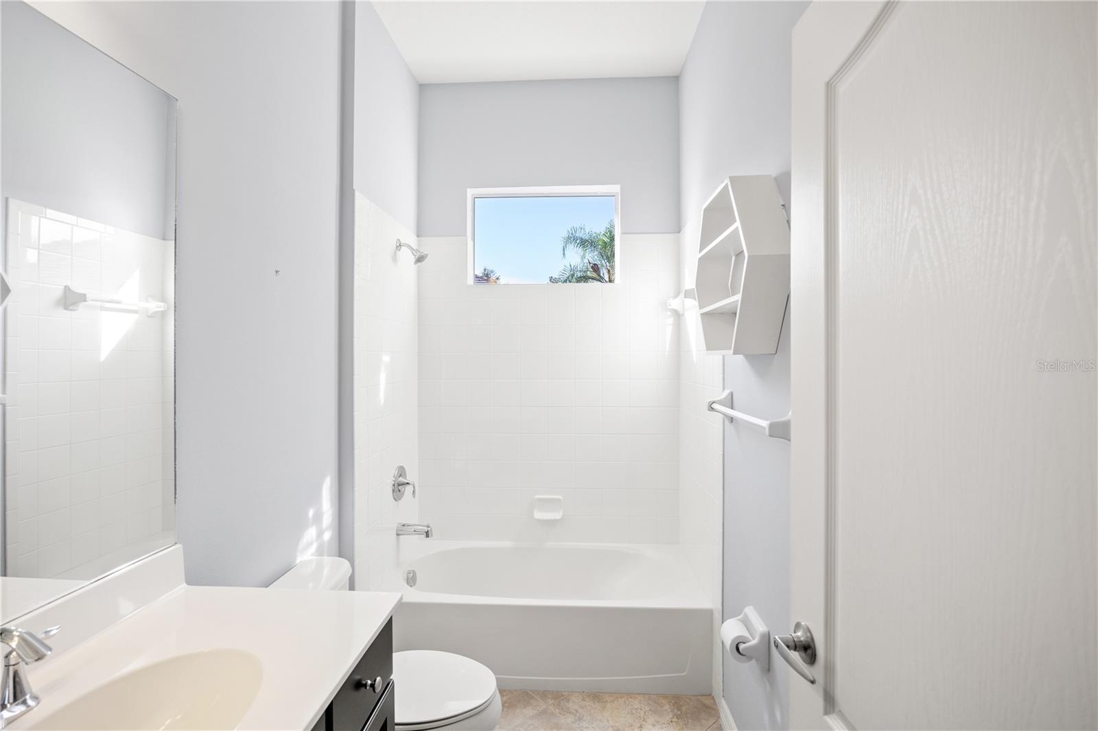 Listing Image #11