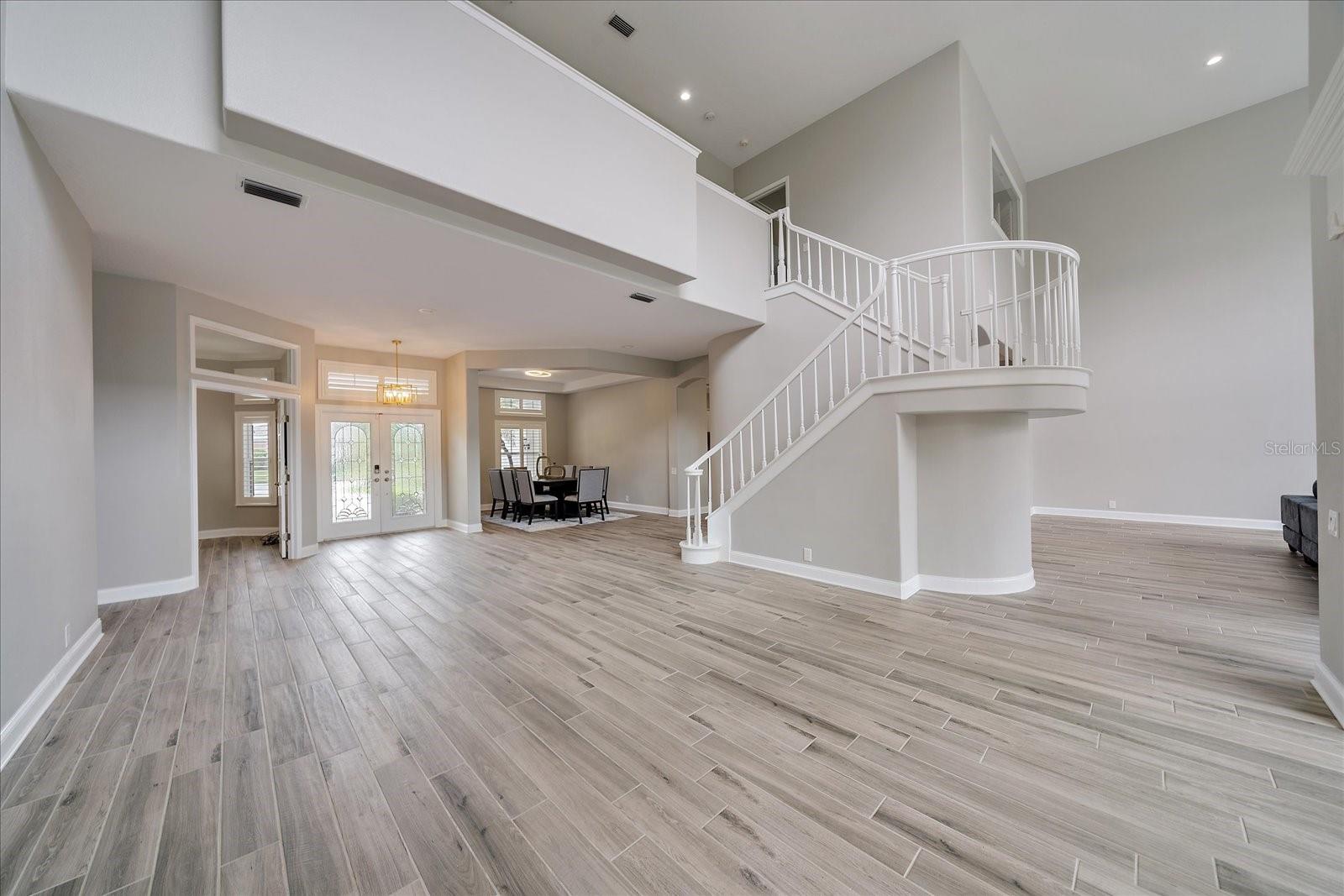 Listing Image #12